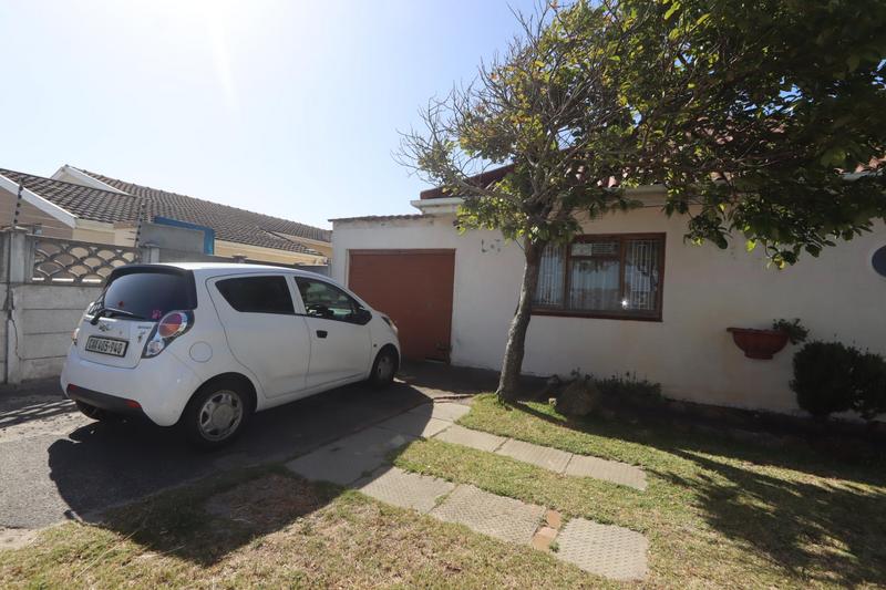 3 Bedroom Property for Sale in Wetton Western Cape